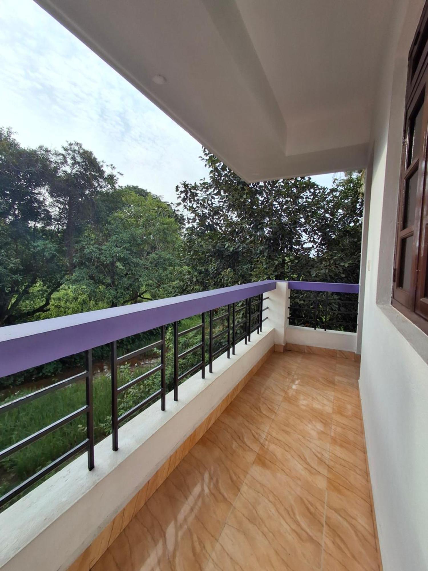 Lobo'S Guesthouse Cavelossim Bagian luar foto